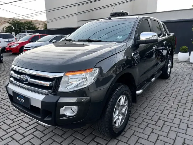 Ford Ranger XLT 2.5 16V 4X2 CD Flex 2014
