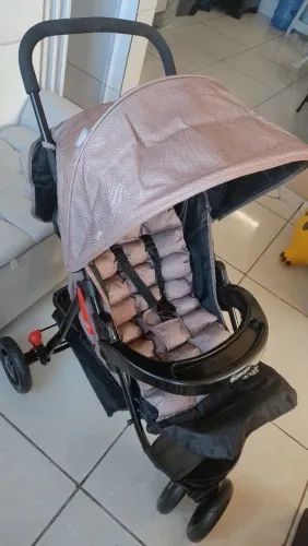 Carrinho de Bebê Usado - Conservado