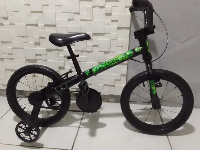 Bicicleta infantil Aro 16 com as rodinha