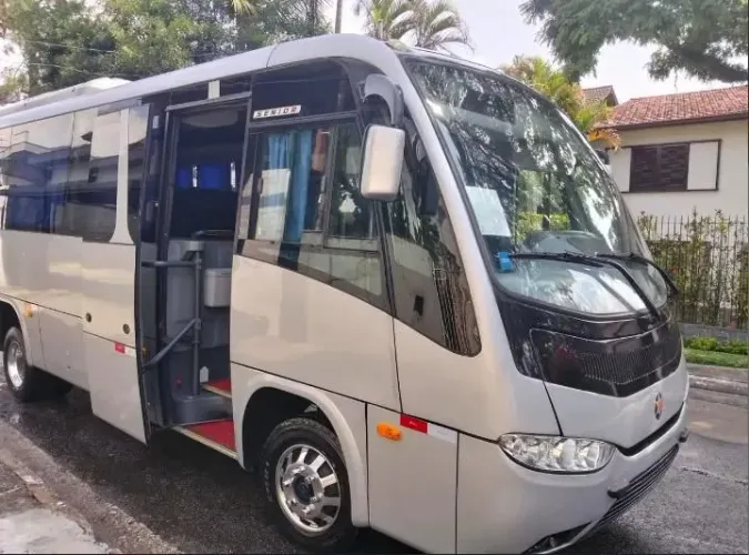 Micro ônibus oportunidade 