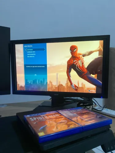 PS4 SLIM 1 TB COM HOMEM ARANHA E DETROIT