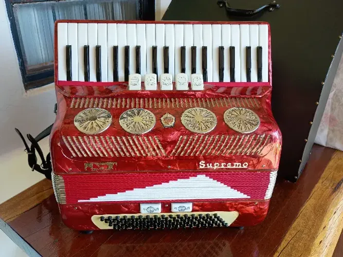 Sanfona Acordeon Supremo 80 baixos - usado