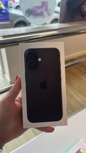 iPhone 16 