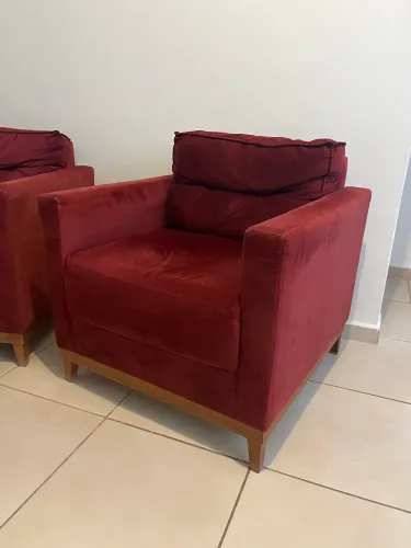 Vende-se duas poltronas semi-novas