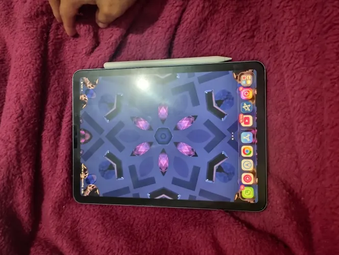 iPad Air 5ª Geração 64GB (Chip M1) Cinza-Espacial + Apple Pencil 2 + Capas de Brinde