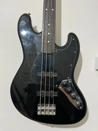 Jazz Bass Fretless Captadores EMG