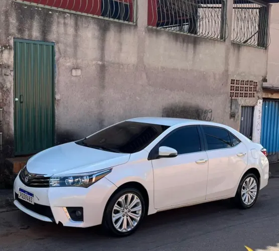 Toyota Corolla Altis 2.0 Flex 16V Aut. 2016
