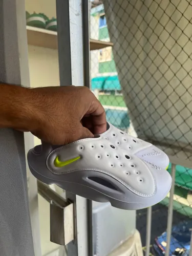 SANDÁLIA NIKE - TAM 30 