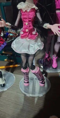 saia artesanal Draculaura g1 básica (Monster high)
