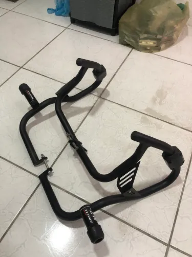 Vendo protetor de Carrenagem e motor Titan Fan