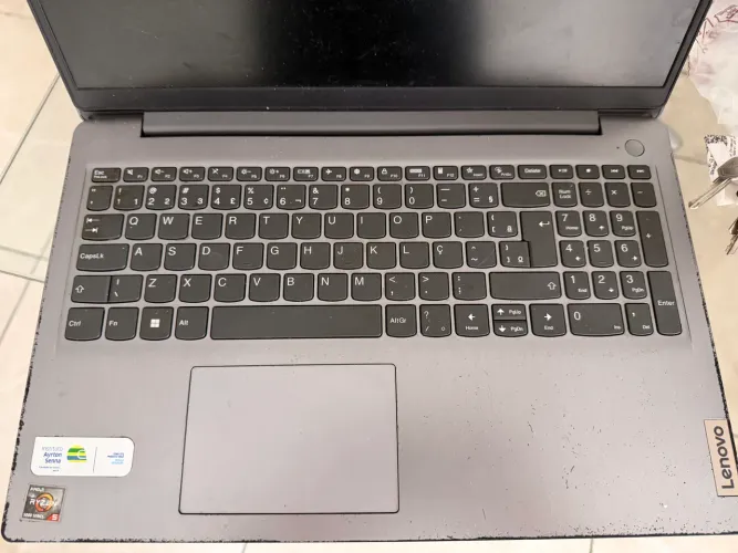 NOTBOOK LENOVO