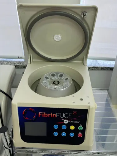 Centrífuga Montserrat FibrinFUGE 25 - PRP / PRF - Perfeito Estado
