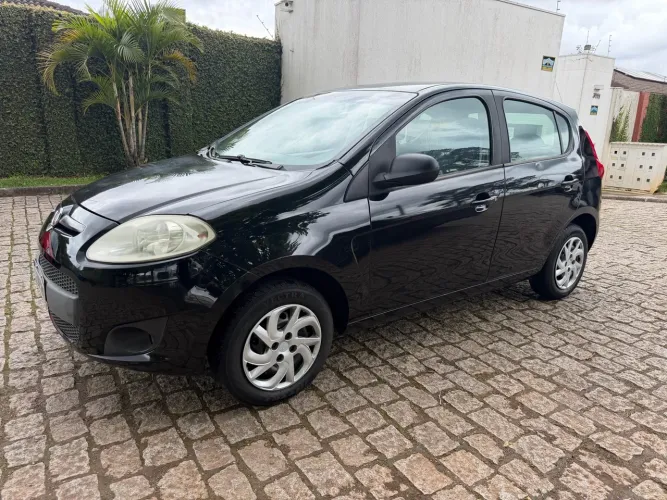 Fiat Palio Attractive 1.0 EVO Fire Flex 8V 5P 2012