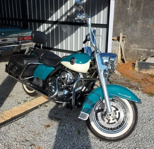 Vendo ou troco Harley Davidson Road king Classic 2009