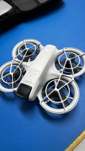 Drone DJI NEO com 3 baterias completo