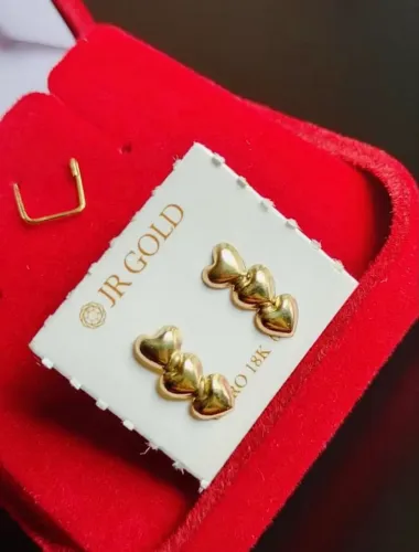 Brinco Ouro 18K , 3 corações