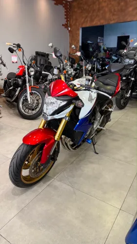 HONDA CB1000R CAPITÃO AMÉRICA
