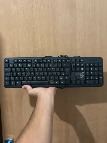 Teclado com fio para computador