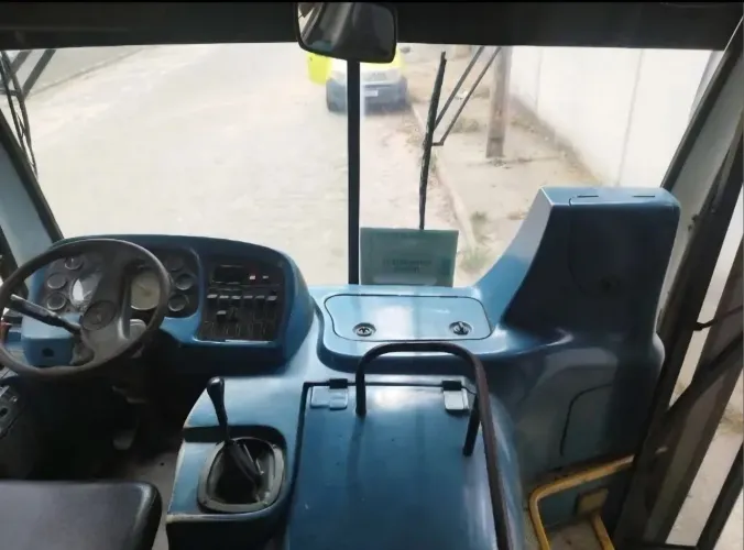 Mercedes-Benz Caio Apache VIP 2004 - 42 Lugares | Diesel