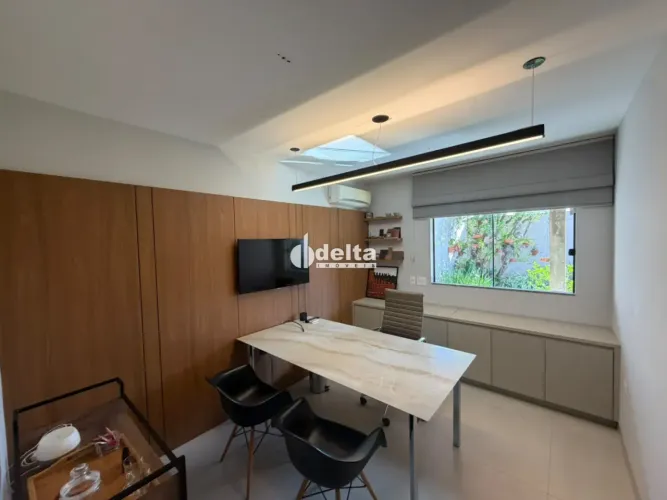 Sala disponível para locação no bairro Osvaldo Rezende em Uberlândia-MG