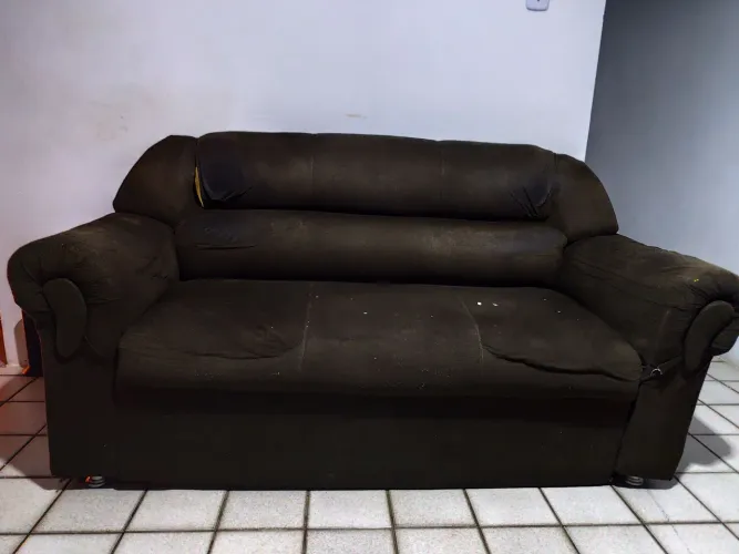 SOFÁ TRÊS LUGARES