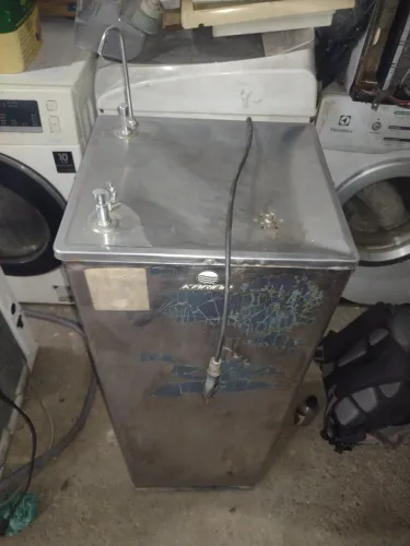 Vendo bebedouro funcionando tudo