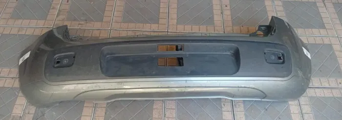 para-choque traseiro fiat uno vivace 10/14 com detalhe na garra 