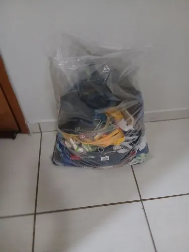 Doação de roupas infantis