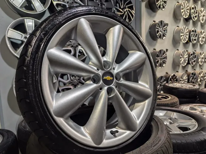 Rodas R17-" GM Chevrolet+ Pneus 195/40 R17"- Aceito Cartão