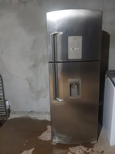 Vendo Geladeira Brastemp   frosfree