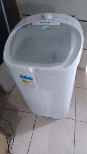 Tanquinho de lavar roupa