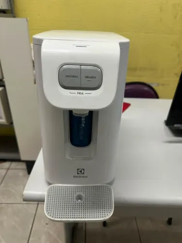 Bebedouro de compressor Electrolux 127v