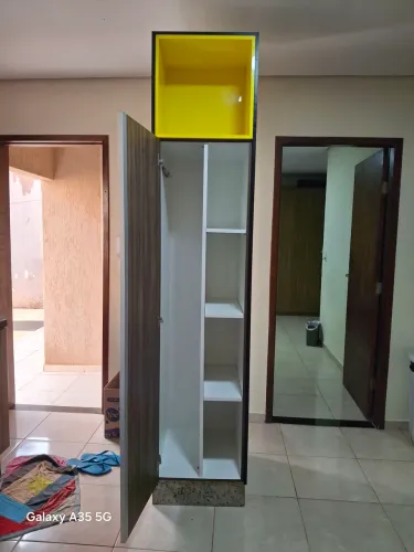 Vendo Armário Multiuso, somente pix ou dinheiro conversar pessoalmente.