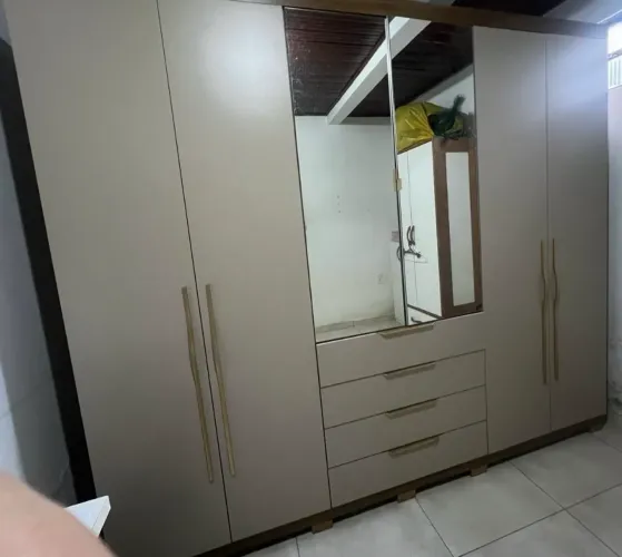 Vende Guarda Roupa