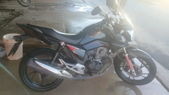 Titan 160 único dono