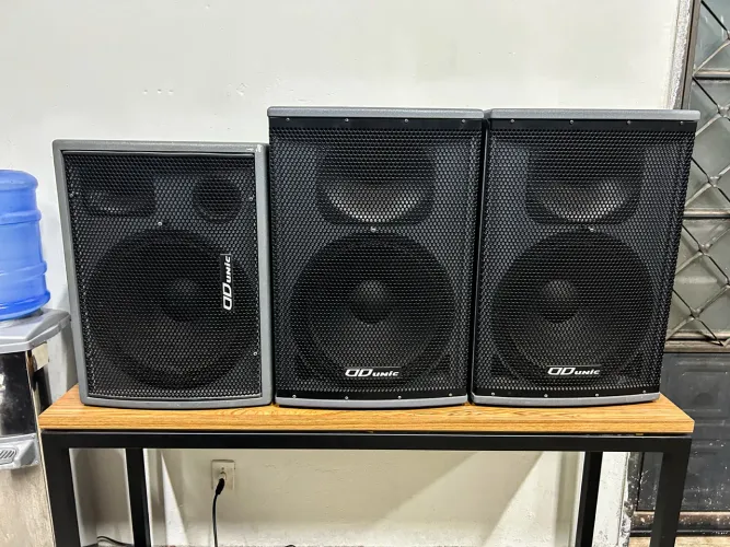 KIT : Unic - Caixa ativa + passiva 15? 900w ax