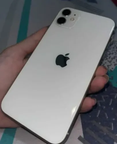 *COMBO - IPhone 11 - 128GB* + IPad 8th generation 32GB*