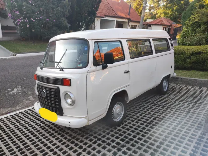 Volkswagen Kombi Standard 1.4 MI Total Flex 8V 2011