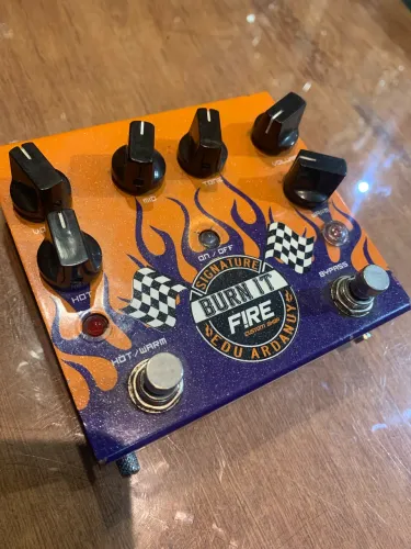 Pedal de guitarra Fire Edu Ardanuy