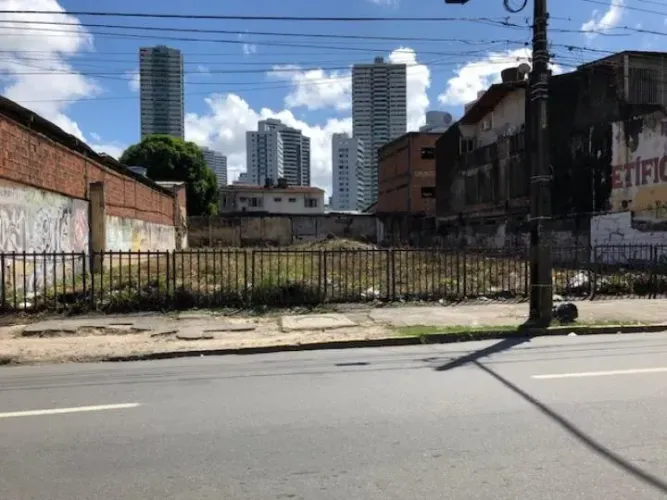 Terreno no bairro Encruzilhada