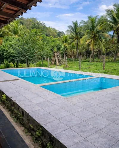 SÍTIO 22.000m² COM CASA, PISCINA, 3 LAGOS E PASTAGEM EM PAPUCAIA/RJ