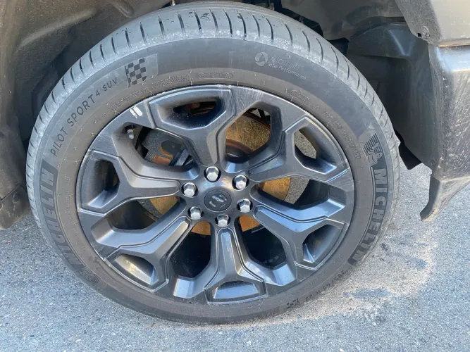 Vendo pneus michelin 