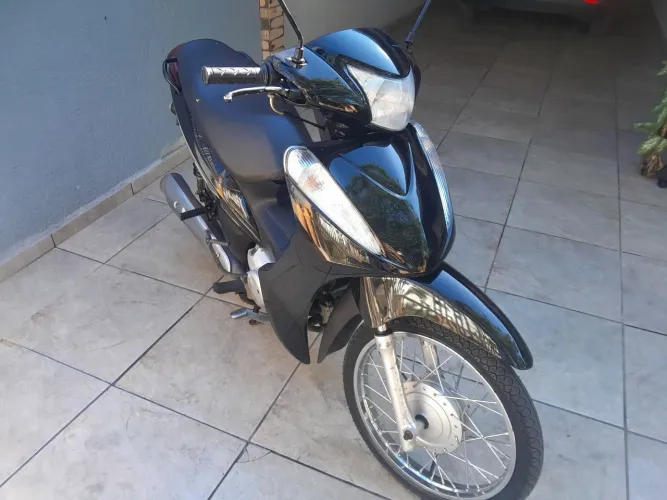 Honda biz 125 segundo dono  2013