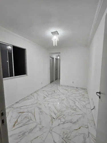 Aluga-se, Apartamento 2/4 condomínio Madri
