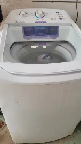 Vendo máquina de lavar Electrolux 10,5kg.
