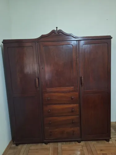 Guarda roupa com gavetas Jacarandá Anos 40 (Relíquia)