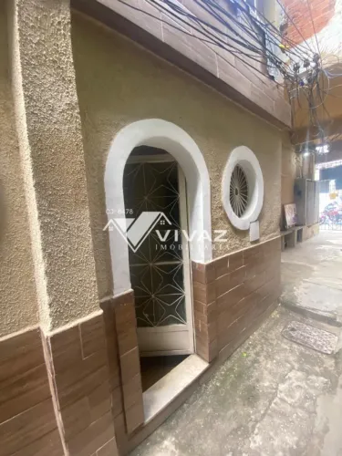 Apartamento Térreo com 02 Quartos em Piedade