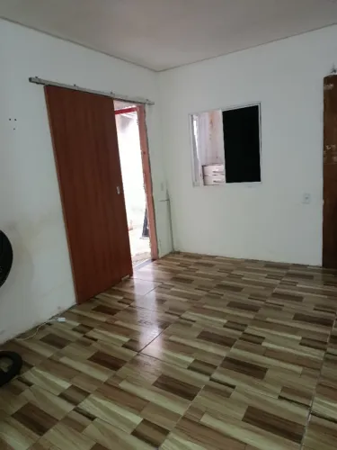 alugo casa em condomínio