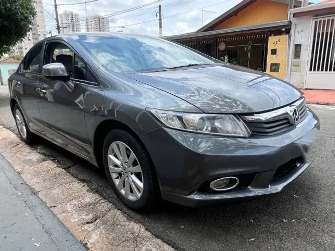 Honda Civic Sedan LXS 1.8/1.8 Flex 16V Aut. 4P 2013