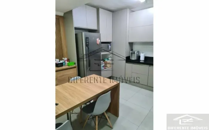 CASA COM 3 QUARTOS SENDO 1 SUITE E 3 VAGAS NO TATUAPE